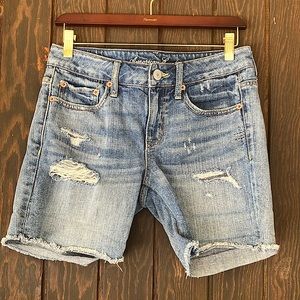 American Eagle cut off Jean shorts woman’s size 2